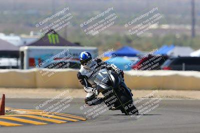 media/Oct-09-2022-SoCal Trackdays (Sun) [[95640aeeb6]]/Turn 2 (1110am)/